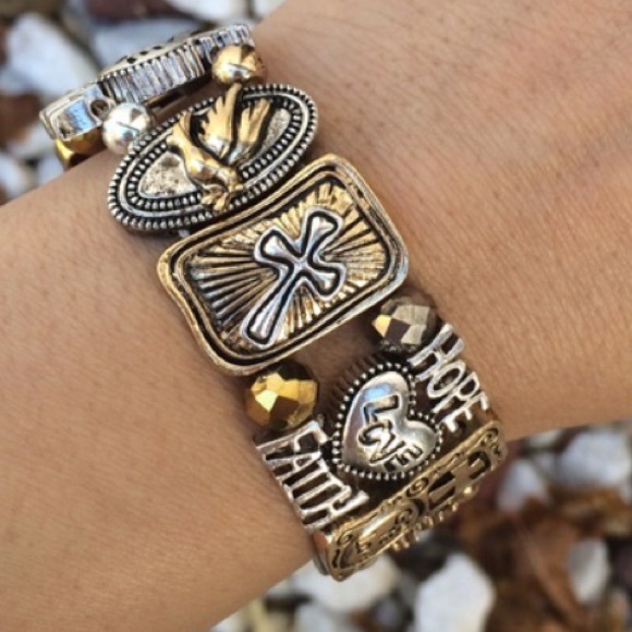 Last 1God is love stretch bracelet - Picture 4 of 4